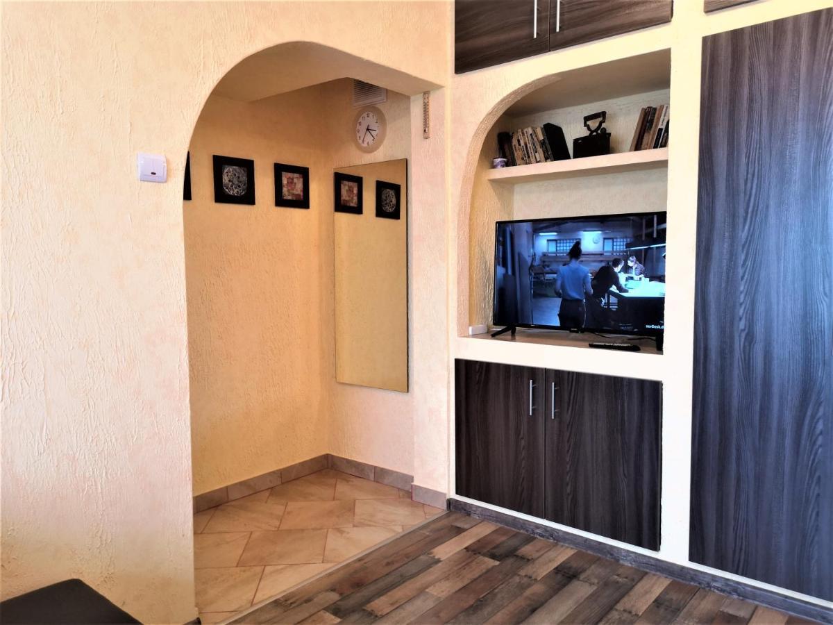 Apartament Anca Bukarest Exteriör bild