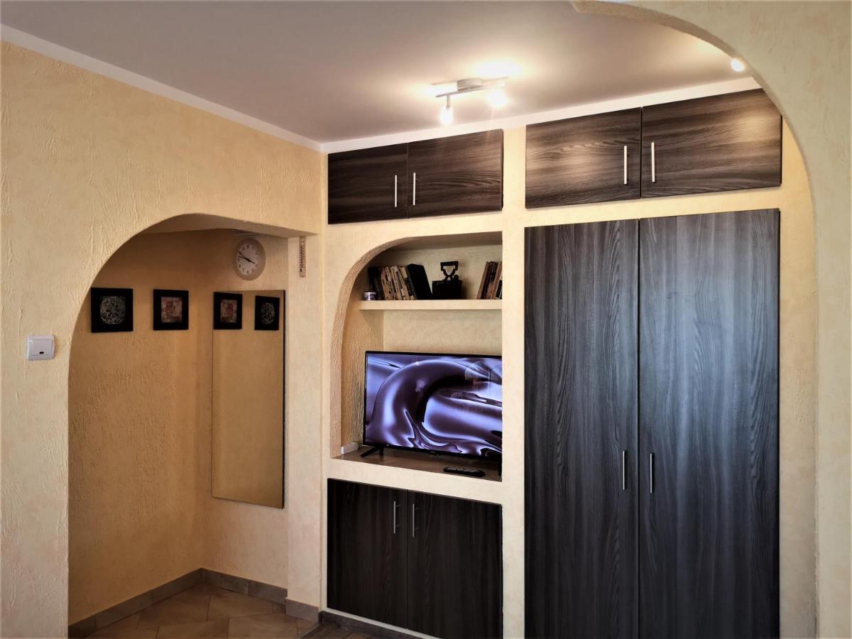 Apartament Anca Bukarest Exteriör bild
