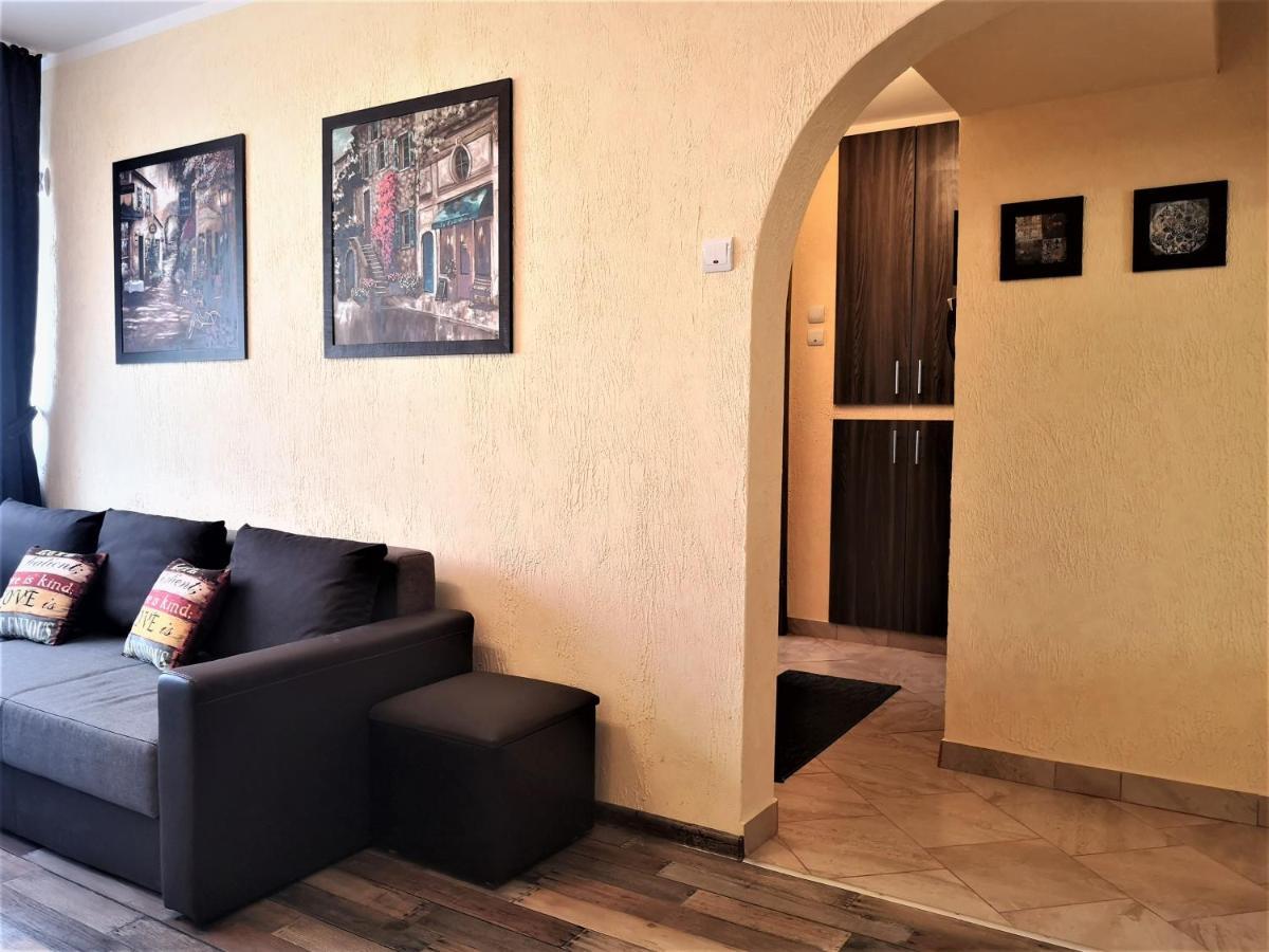 Apartament Anca Bukarest Exteriör bild