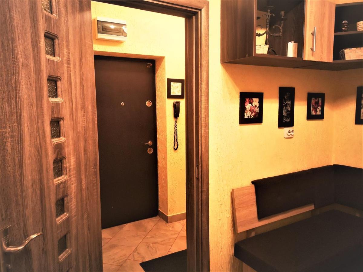 Apartament Anca Bukarest Exteriör bild
