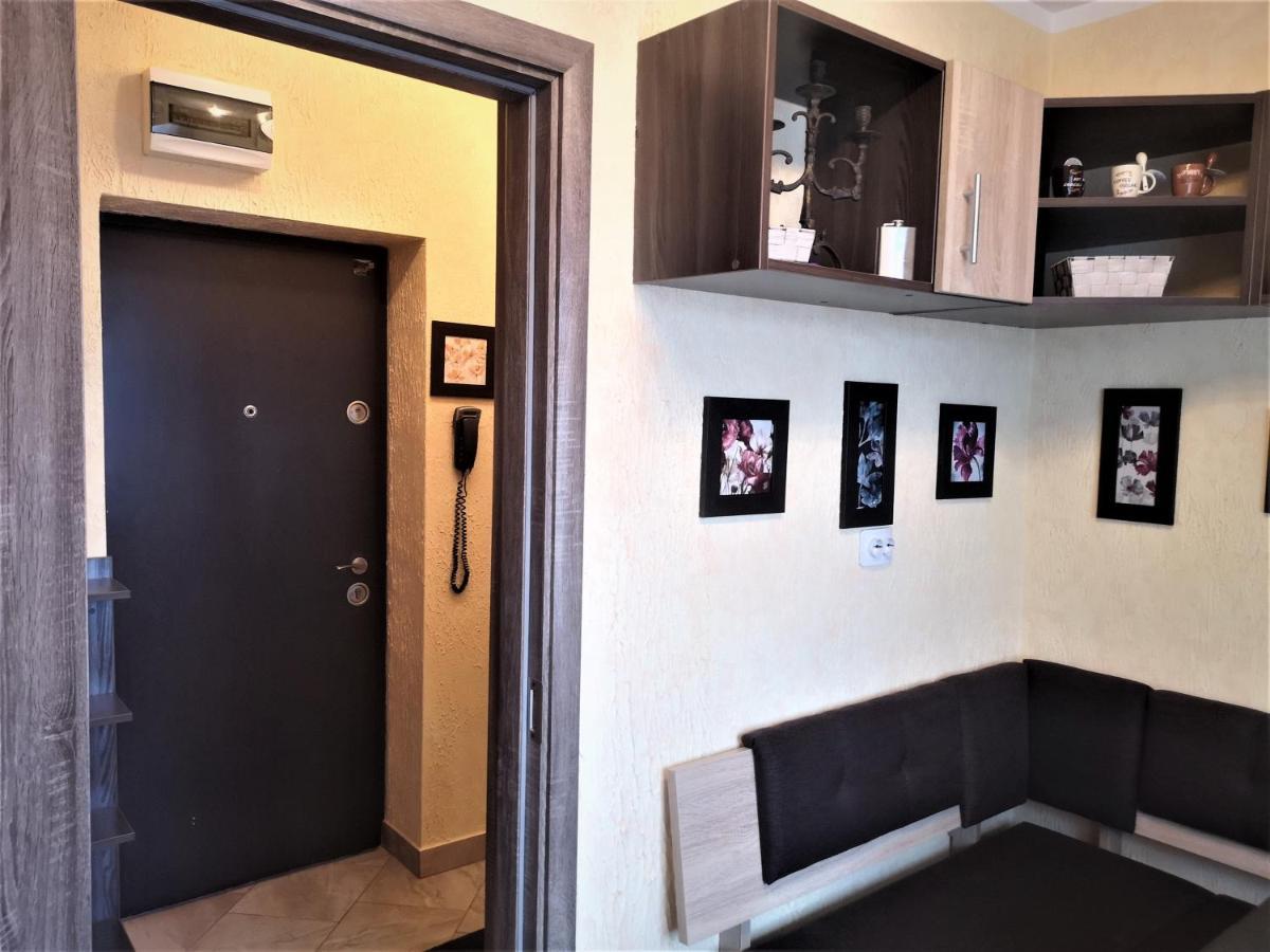 Apartament Anca Bukarest Exteriör bild