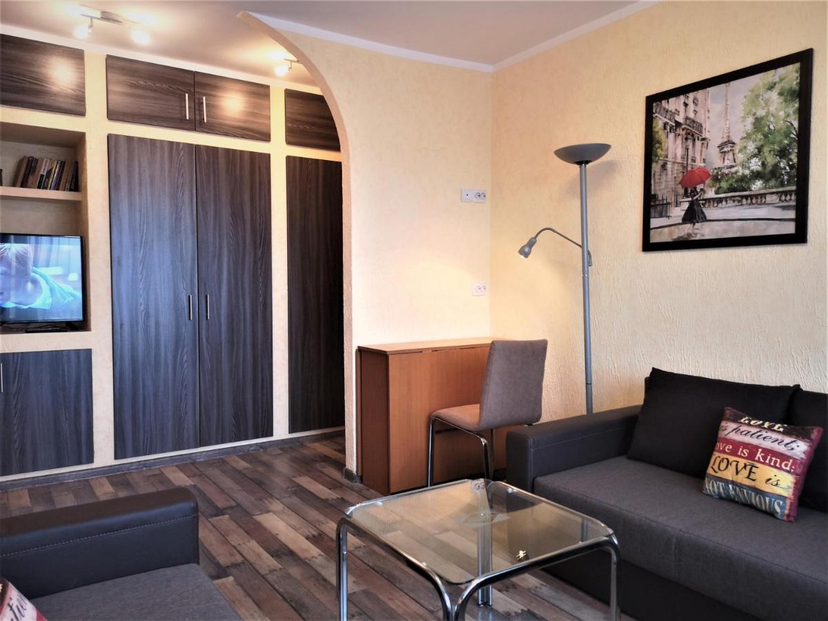 Apartament Anca Bukarest Exteriör bild