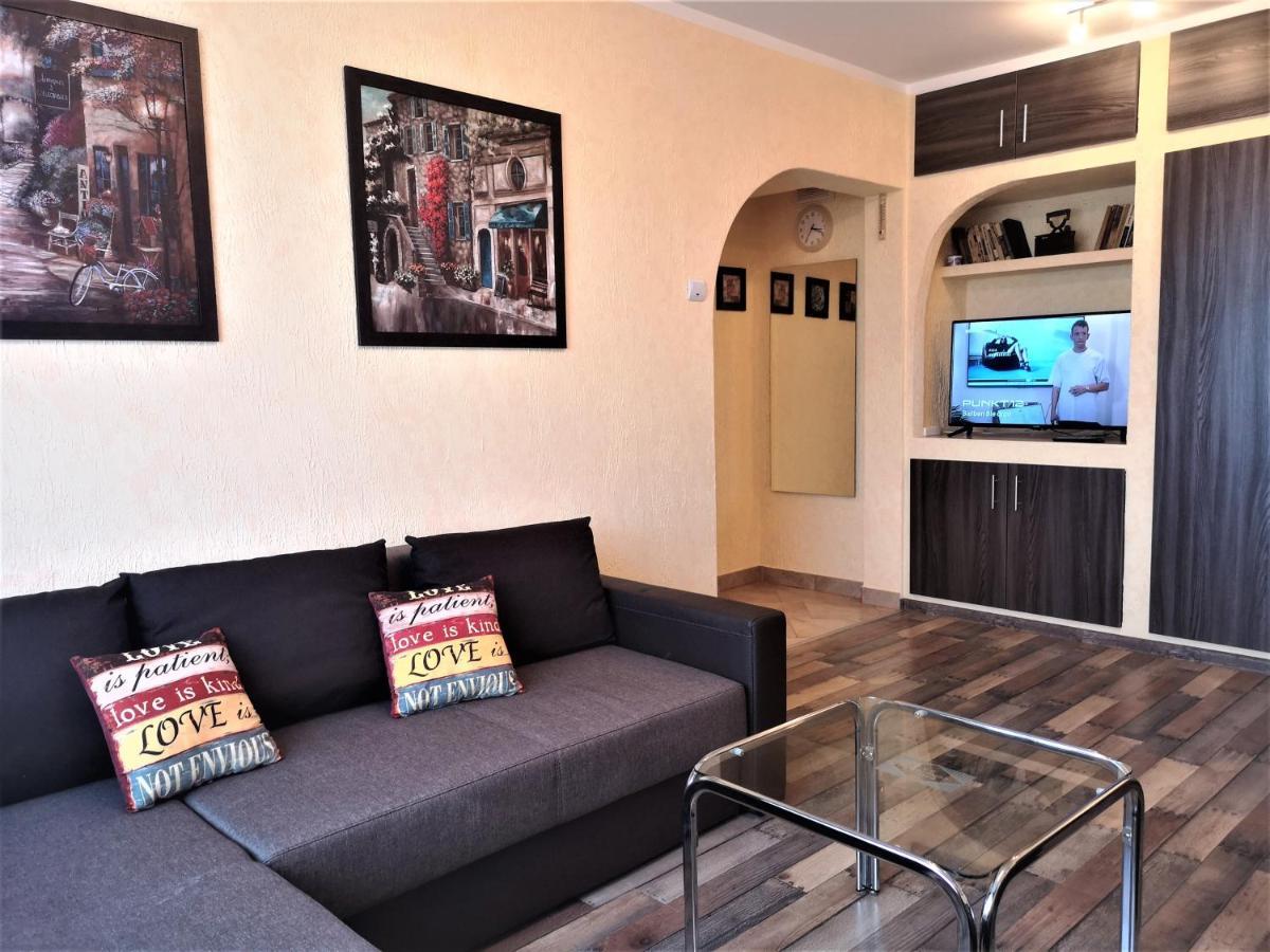 Apartament Anca Bukarest Exteriör bild